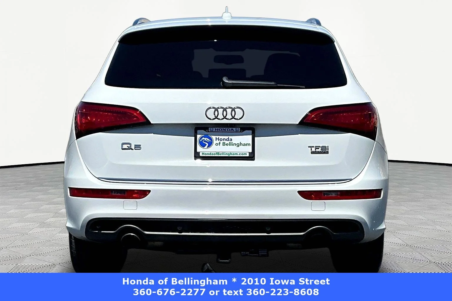 Used 2016 Glacier White Metallic Audi Premium Plus image 5
