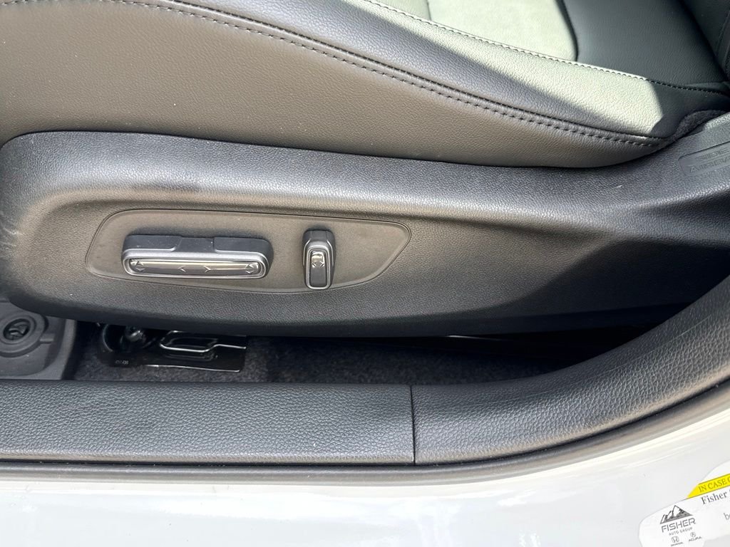 Used 2026 Solar Silver Metallic Acura Base image 25