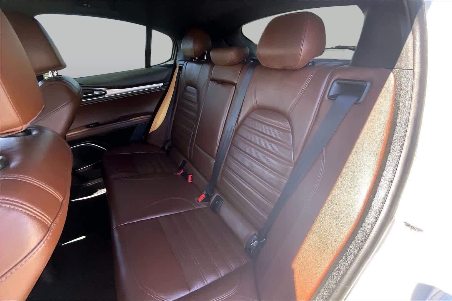 Used 2018 WHITE Alfa Romeo Ti Sport image 19