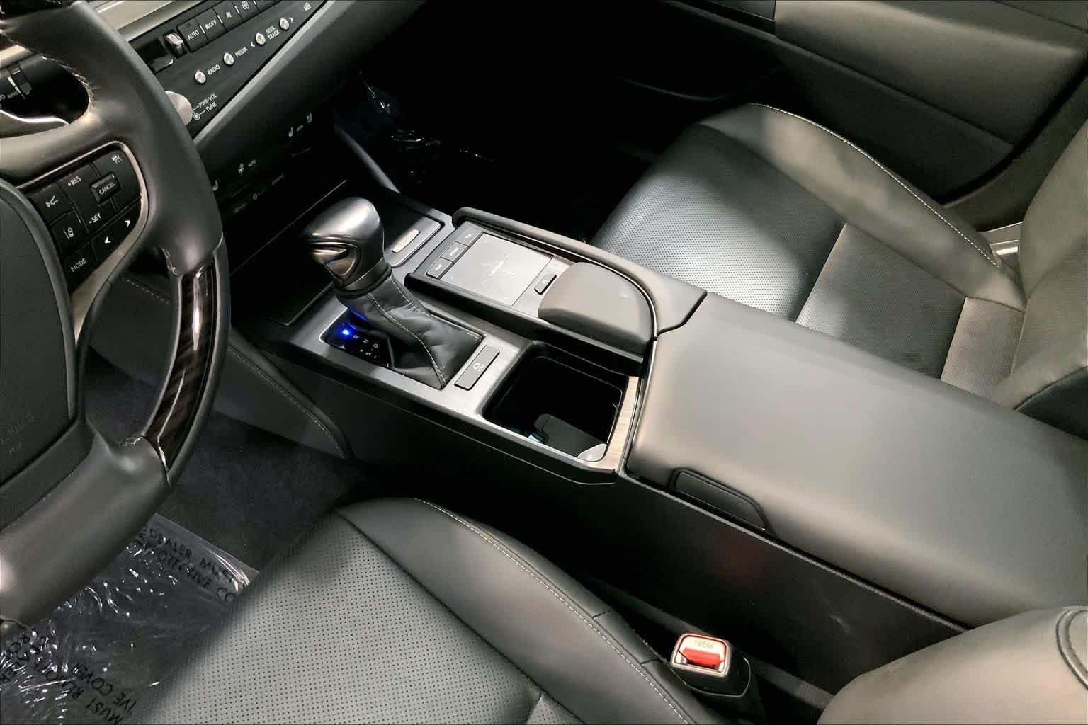 Used 2021 Silver Lining Metallic Lexus  image 17