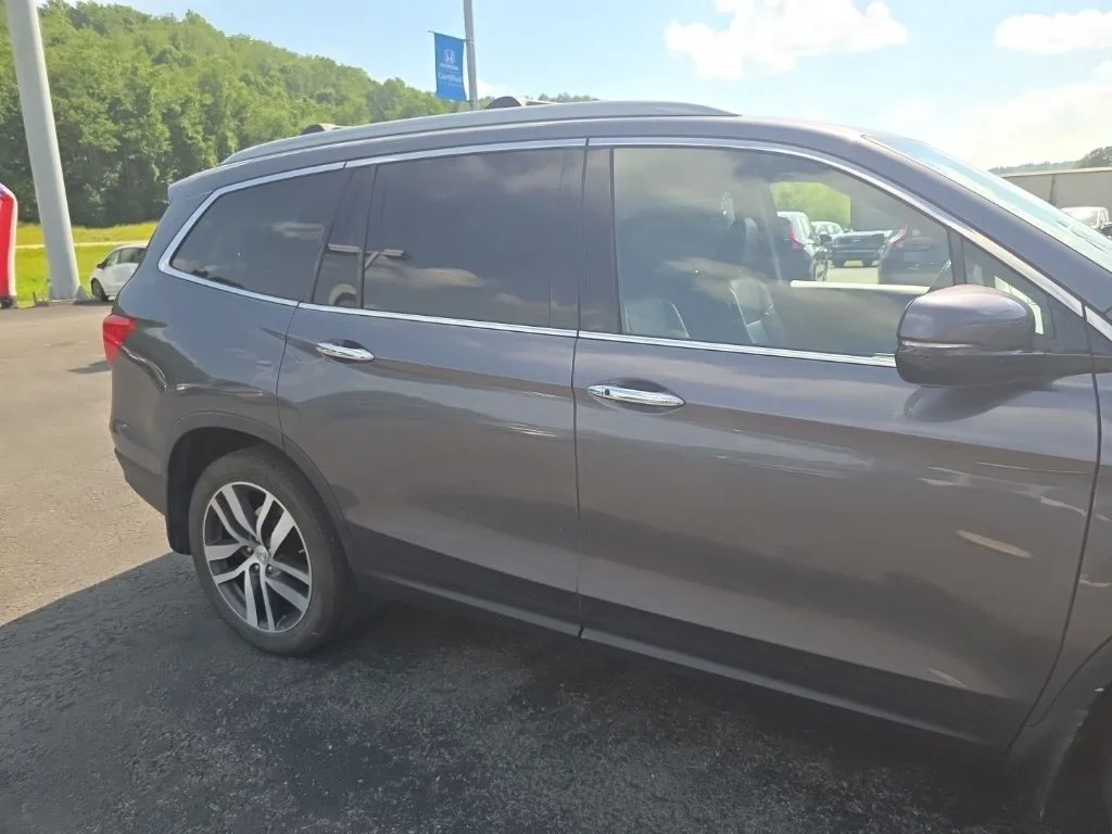 Used 2018  Honda Elite image 17