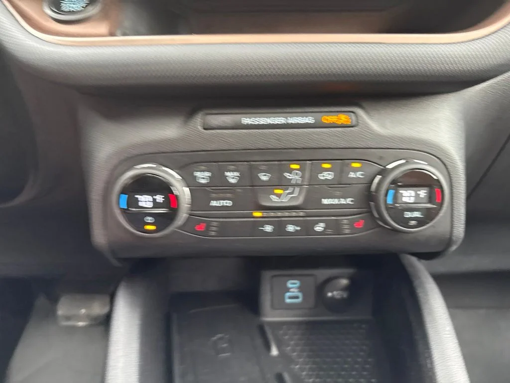 Used 2021 Blue Ford Badlands image 18