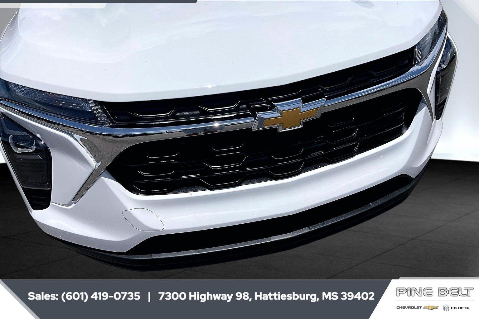 New 2026 Summit White Chevrolet LS image 22