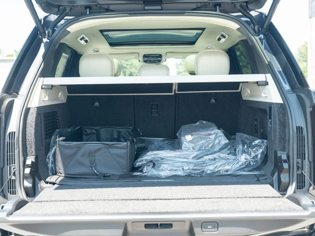 New 2026 Blue Land Rover SE image 25