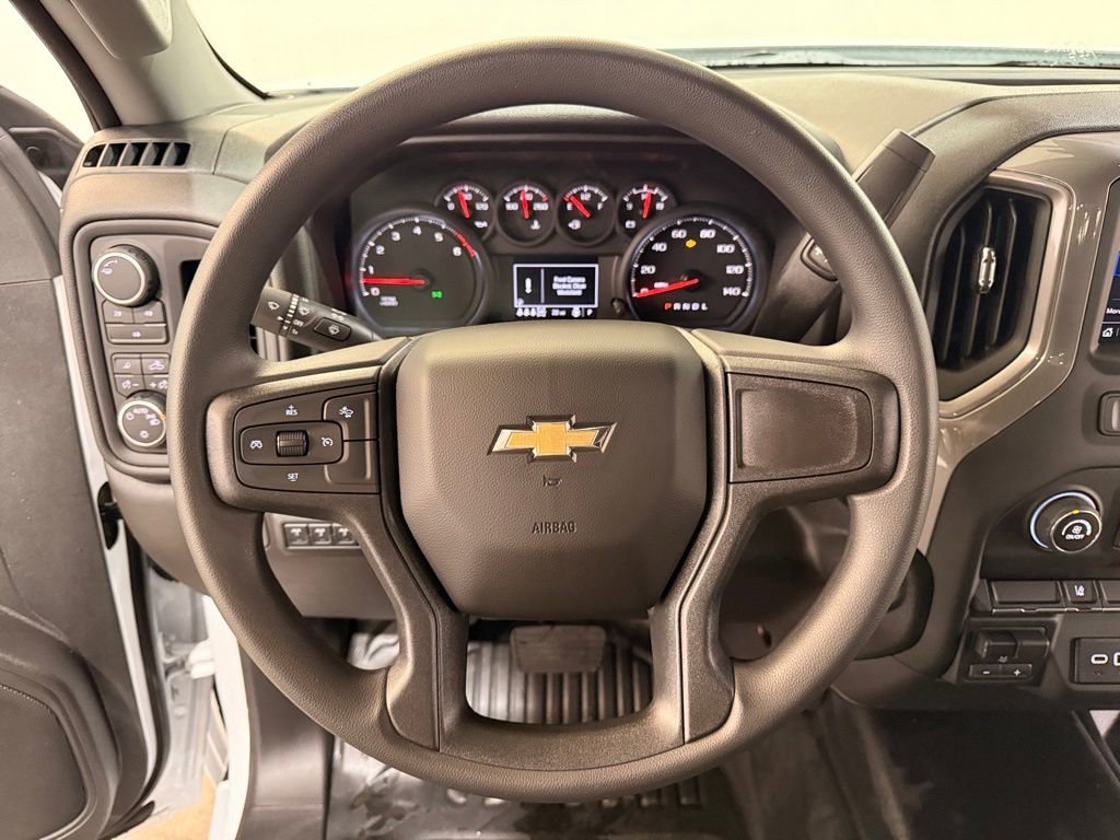 New 2026 Summit White Chevrolet WT image 18