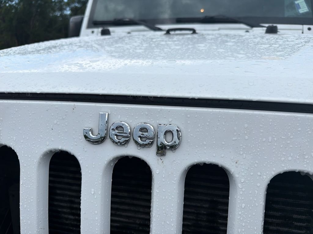 Used 2017 White Jeep Unlimited Sport image 20