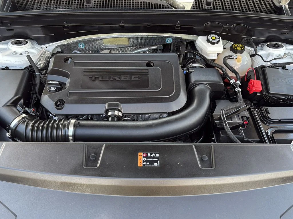 Used 2023 White Buick Essence image 28