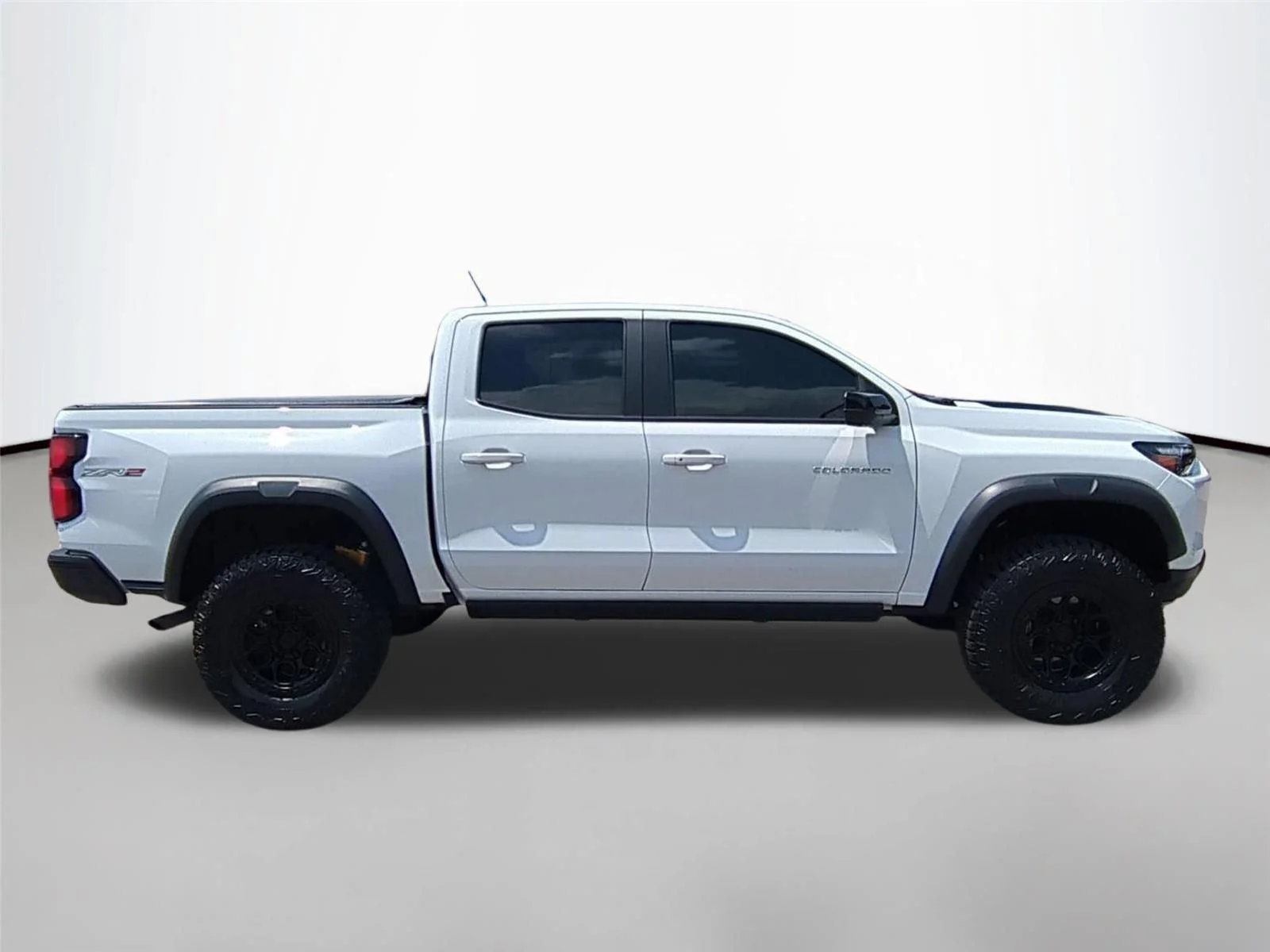 Used 2024 Summit White Chevrolet 4WD ZR2 image 6