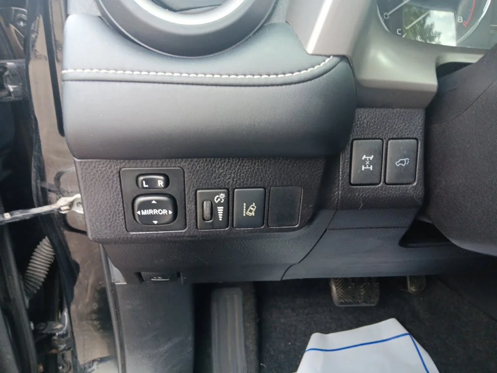 Used 2016 Black Toyota Limited image 16