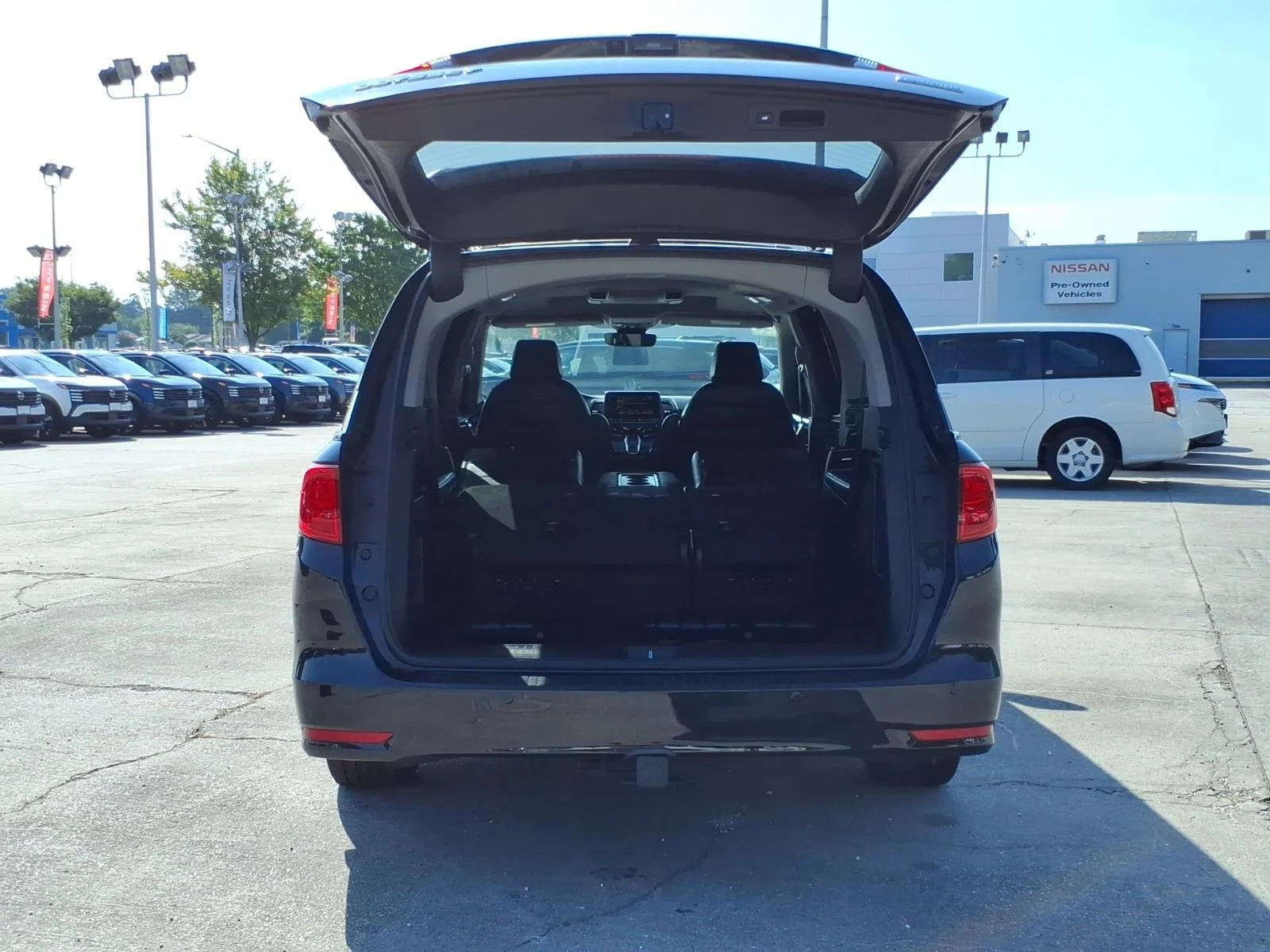 Used 2023 Crystal Black Pearl Honda Touring image 25