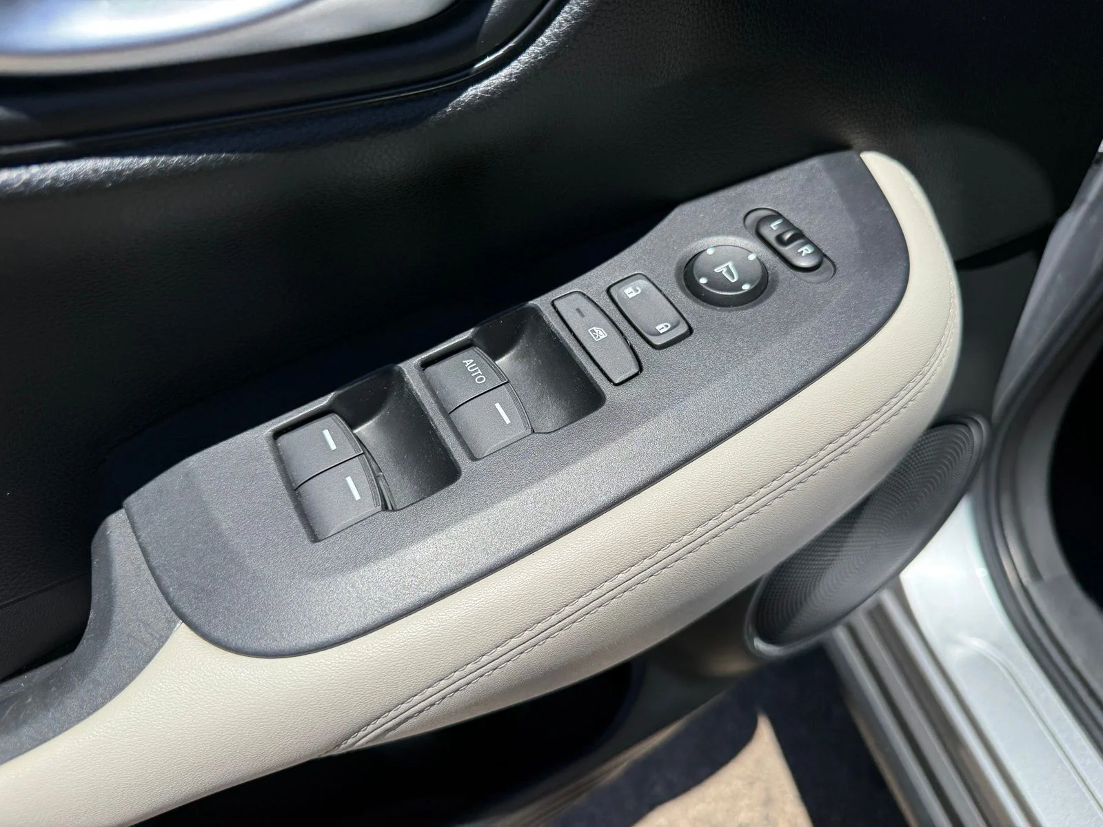 2023 Honda HR-V LX - Photo 12