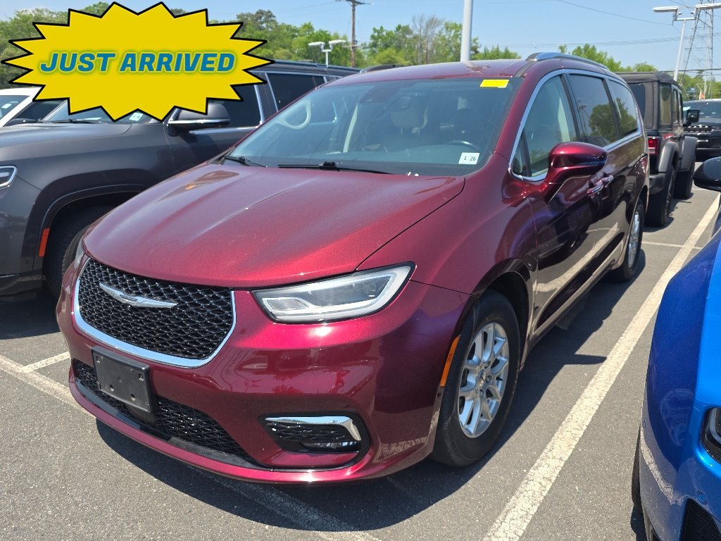2021 Chrysler Pacifica Touring L's photo