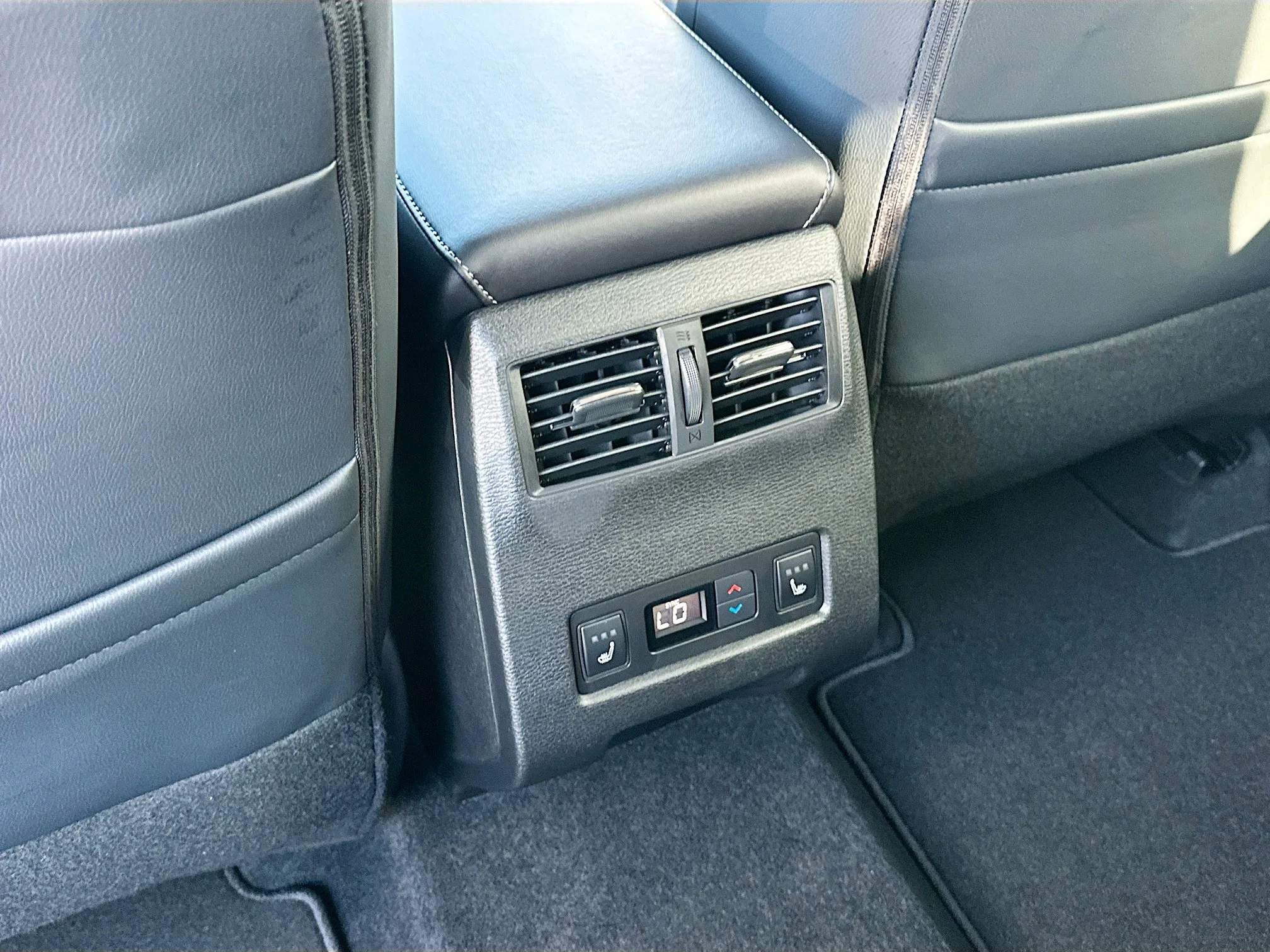 2026 Mitsubishi Outlander SEL - Photo 19