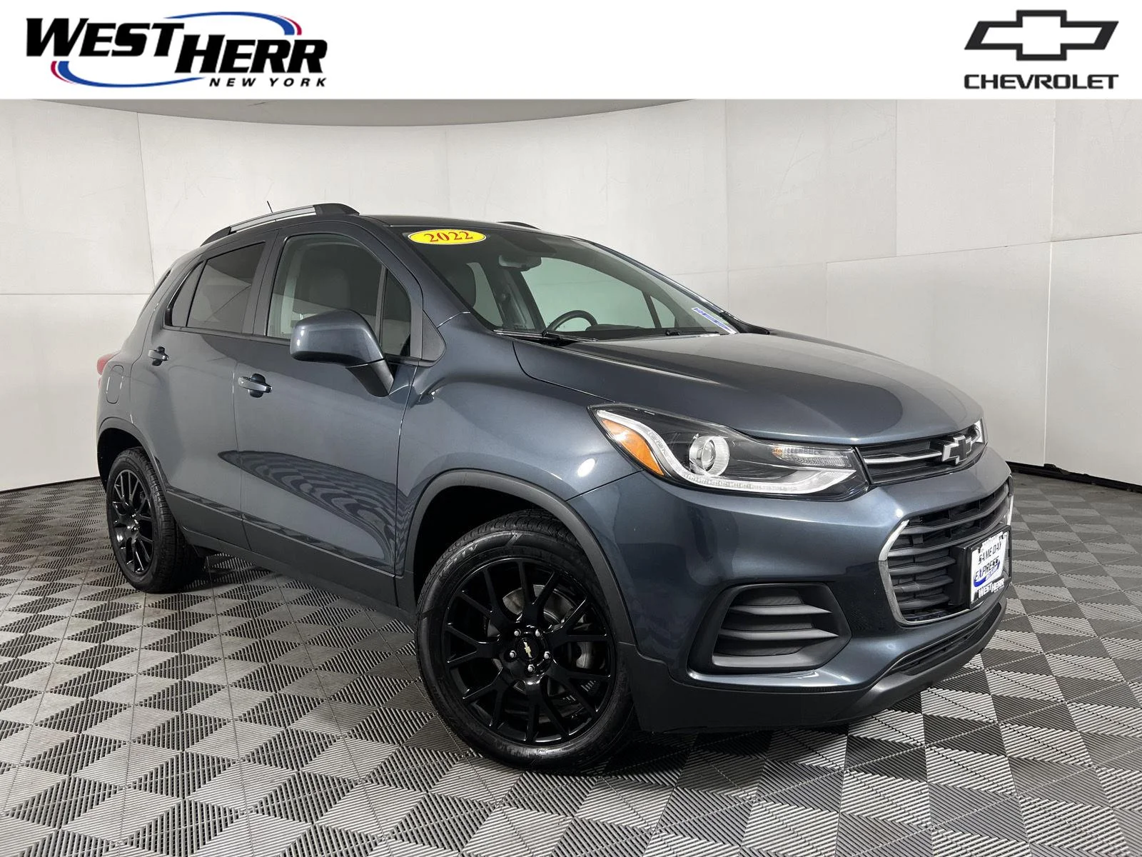 Used 2022 Shadow Gray Metallic Chevrolet LT image 1