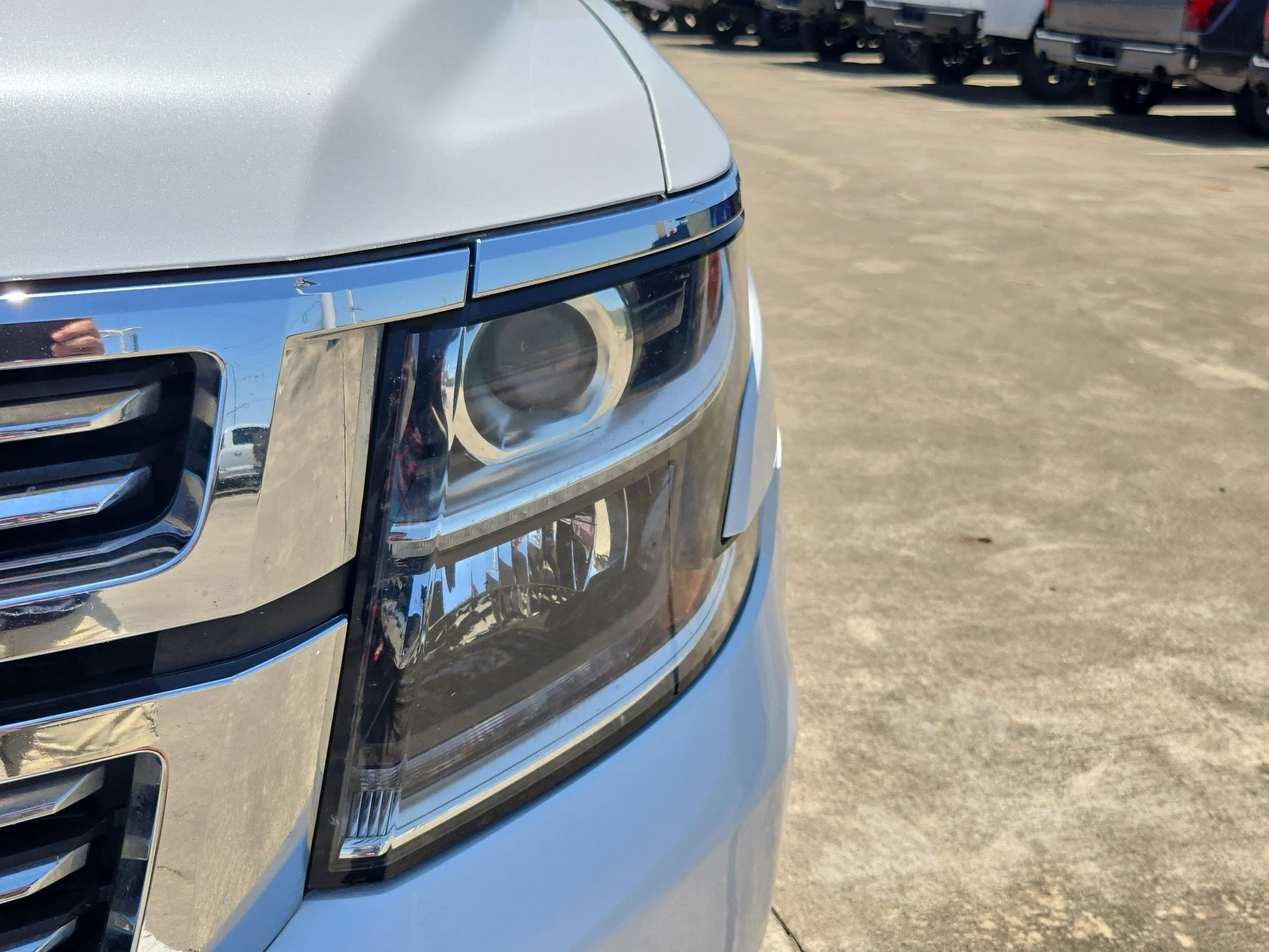 Certified Used 2019 Iridescent Pearl Tricoat Chevrolet Premier image 8