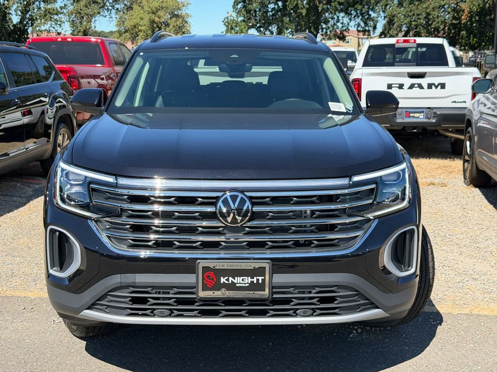 New 2026 Deep Black Pearl Volkswagen 2.0T SE image 4