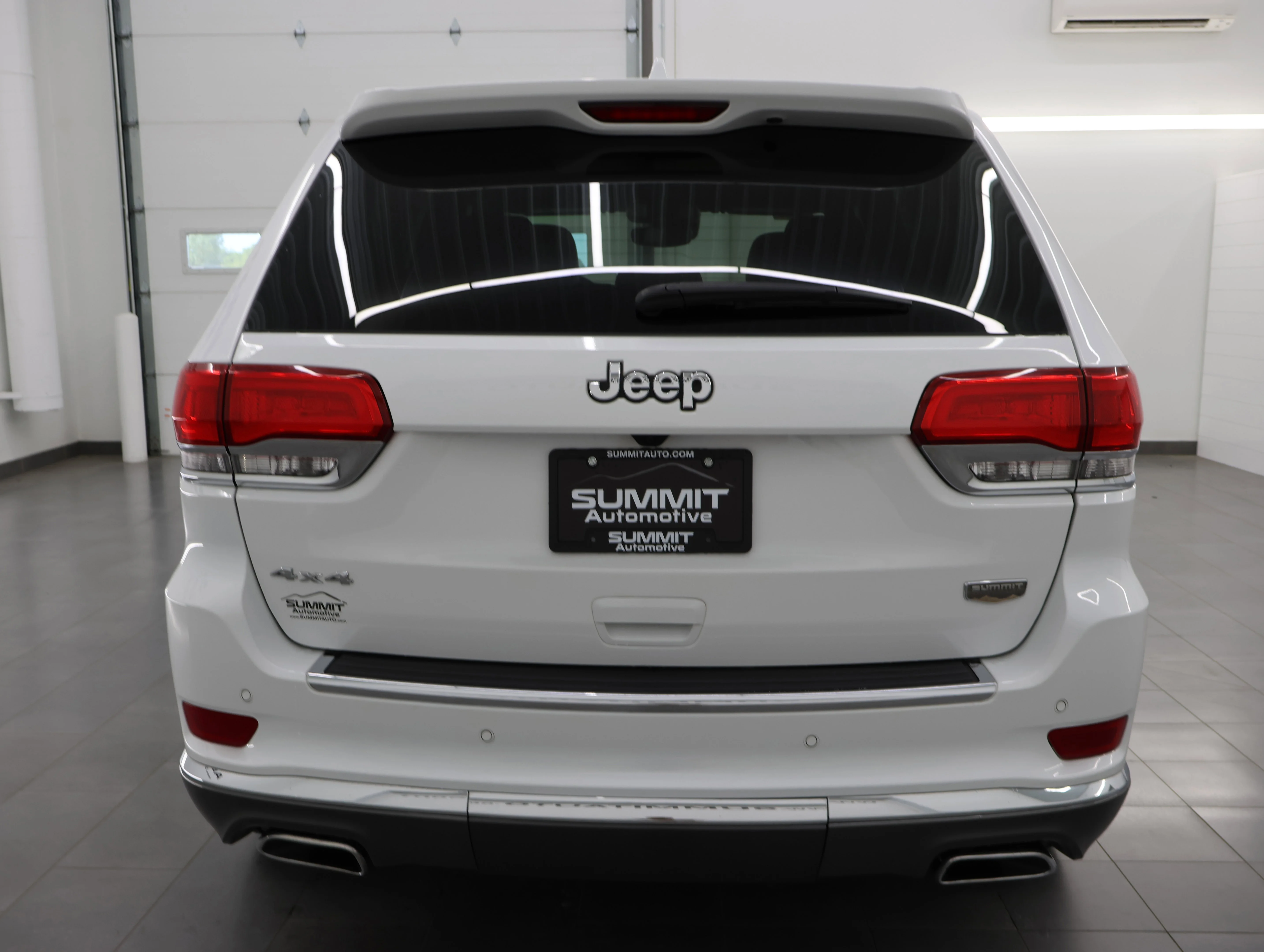 Used 2020 Bright White Clearcoat Jeep Summit image 25