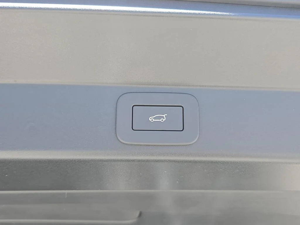 New 2026 Gray Land Rover Dynamic SE image 13