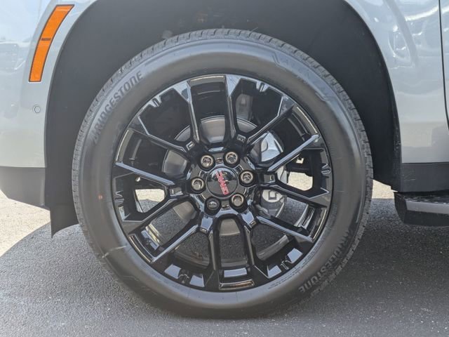 New 2026 Sterling Metallic GMC Elevation image 14