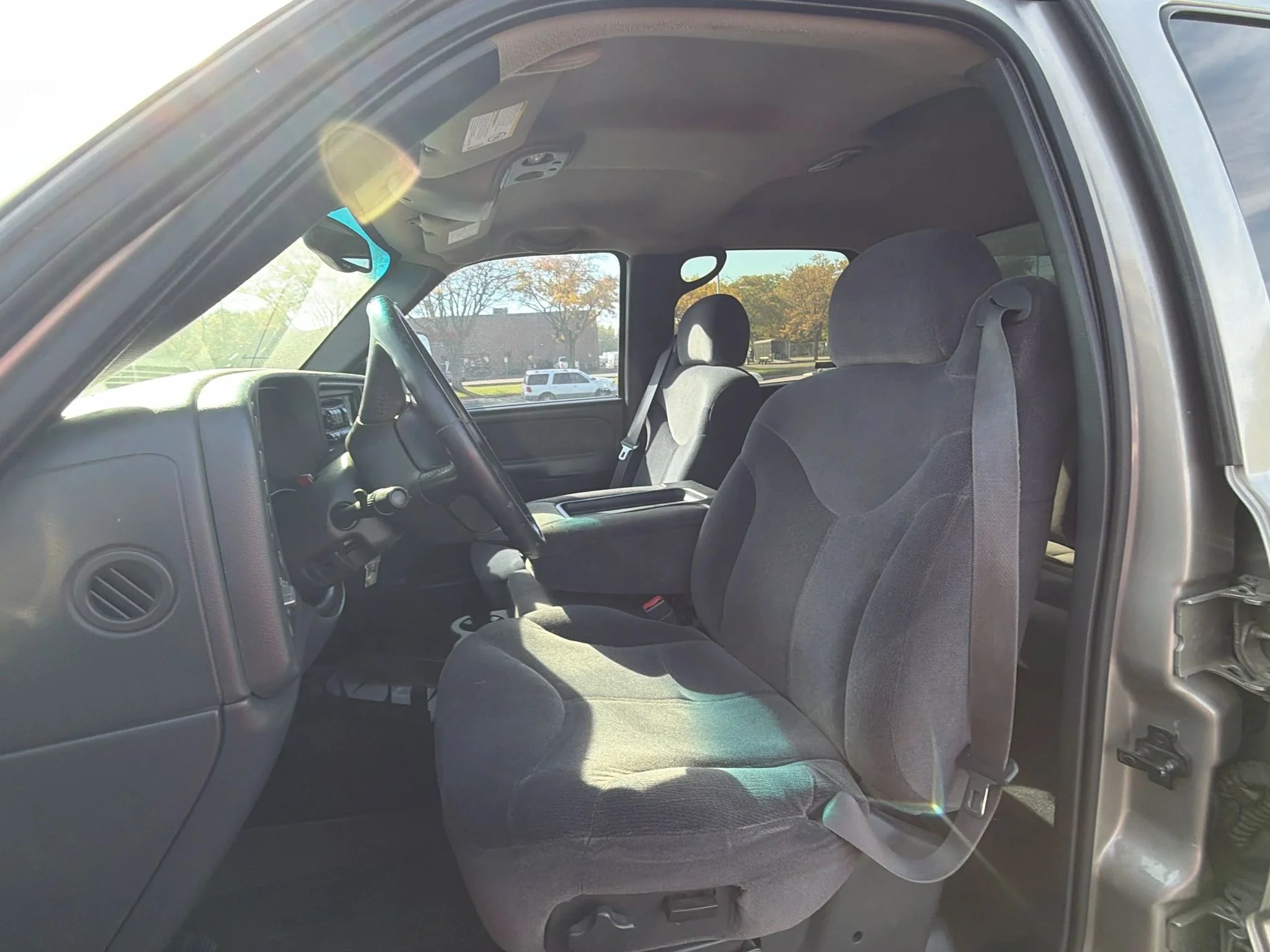 Used 2002 Gold GMC SLE image 19