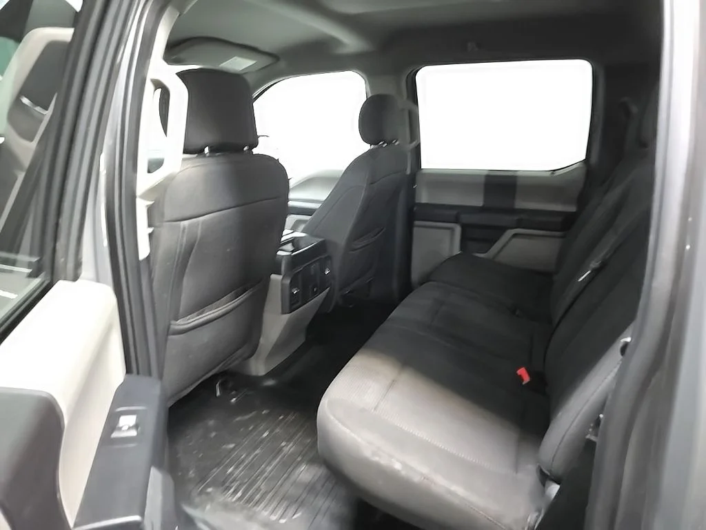 Used 2018 Gray Ford XL image 35