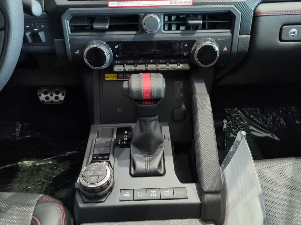 2026 Toyota Tacoma TRD Pro - Photo 17