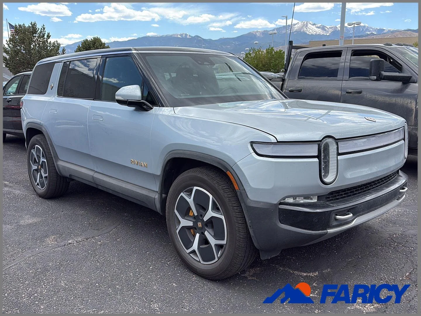2024 Rivian R1S Adventure Quad-Motor Large Pack's photo