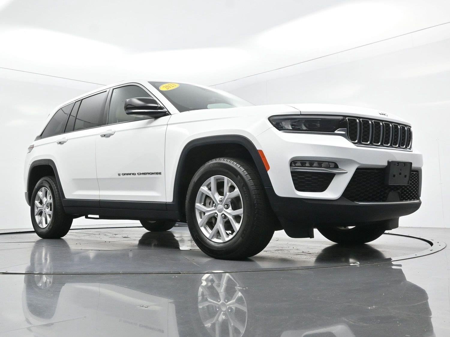 Used 2023 White Jeep Limited image 45