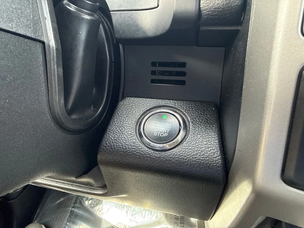 Used 2021 White Ford Lariat image 15