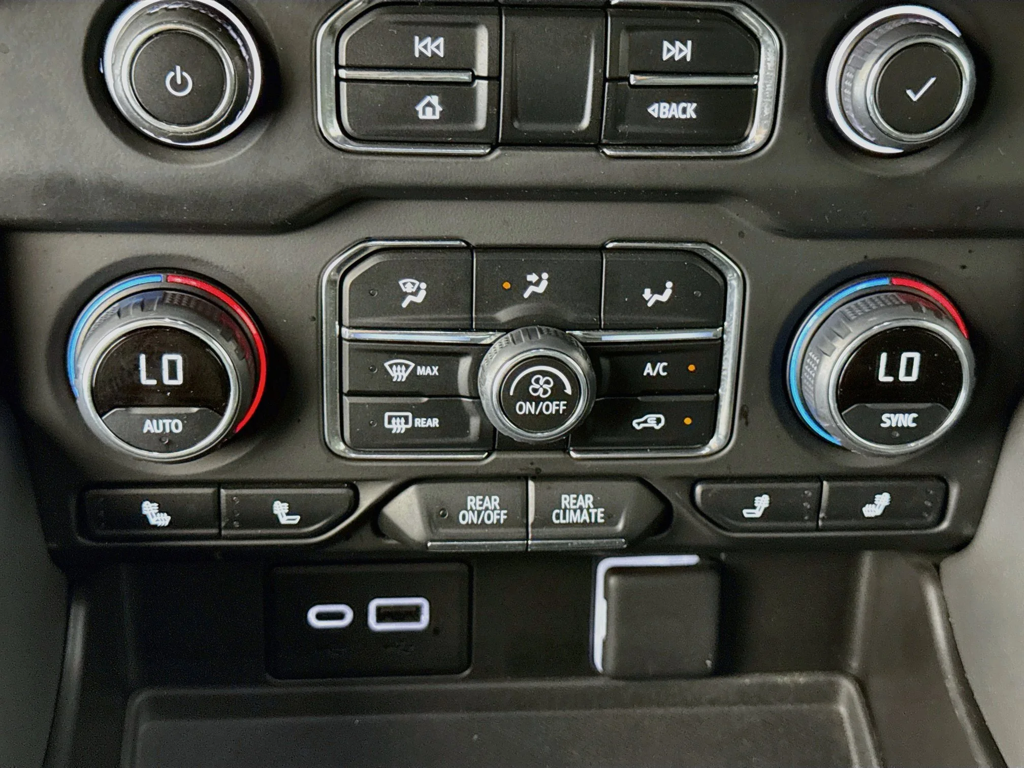 Used 2024 Black Chevrolet LT image 18