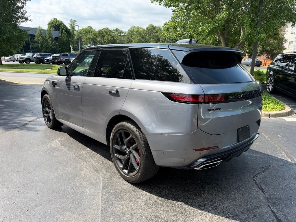Used 2024 Eiger Gray Metallic Land Rover Dynamic SE image 7