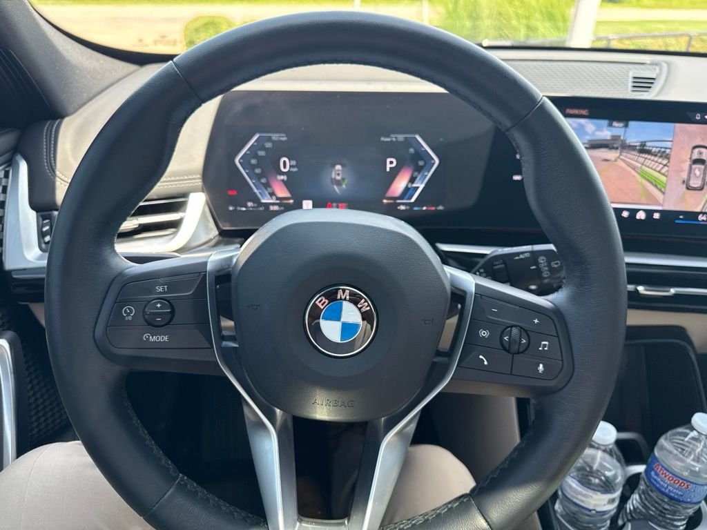 Used 2024 White BMW xDrive28i image 9