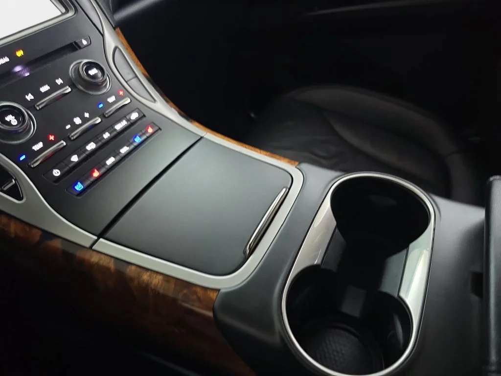Used 2016 Black Lincoln Reserve image 27