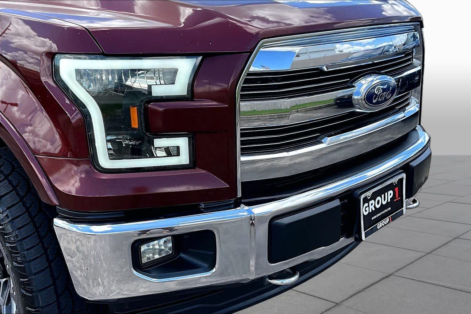 Used 2017 Bronze Fire Metallic Ford Lariat image 30