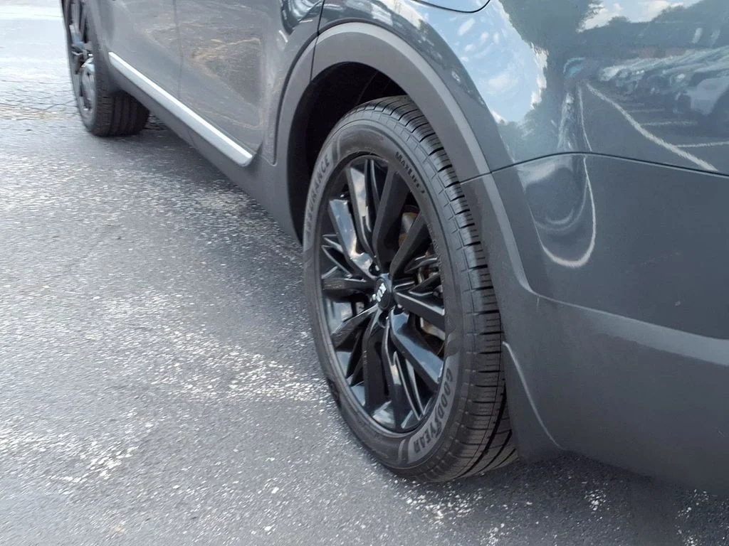 Used 2020 Gravity Gray Kia SX image 25