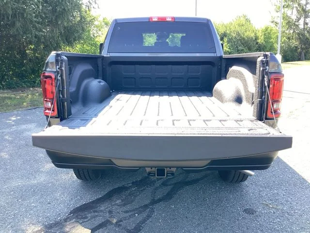 New 2026 Crystal Metallic Ram TRADESMAN CREW CAB 4X4 6
