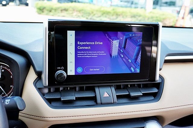 Used 2025 White Toyota XLE image 25