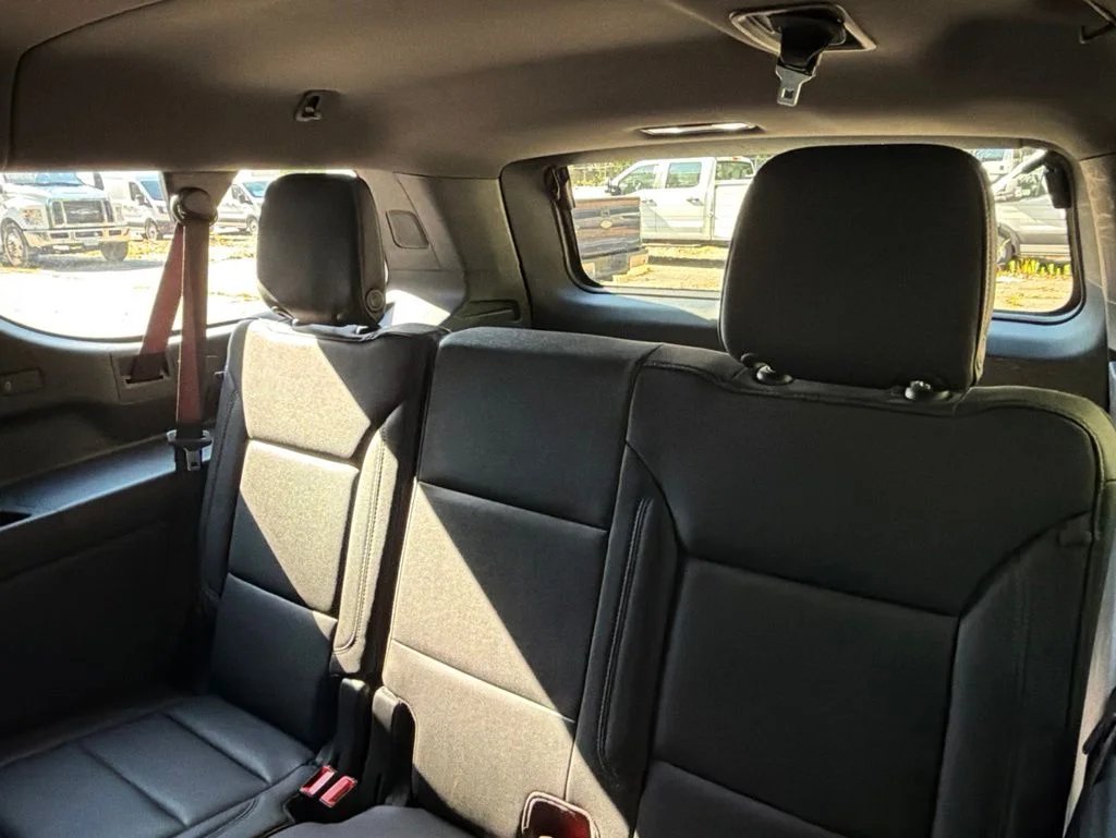 Used 2025 Black Chevrolet LT image 32