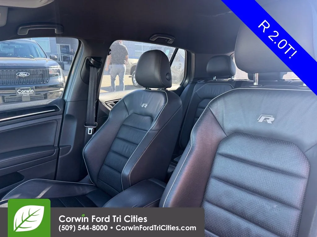 Used 2019  Volkswagen DCC & Navigation 4Motion image 3