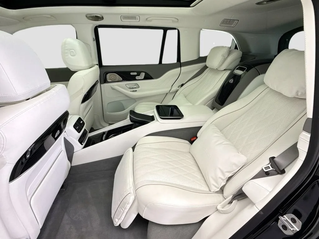 Used 2025  Mercedes-Benz Maybach GLS 600 image 20