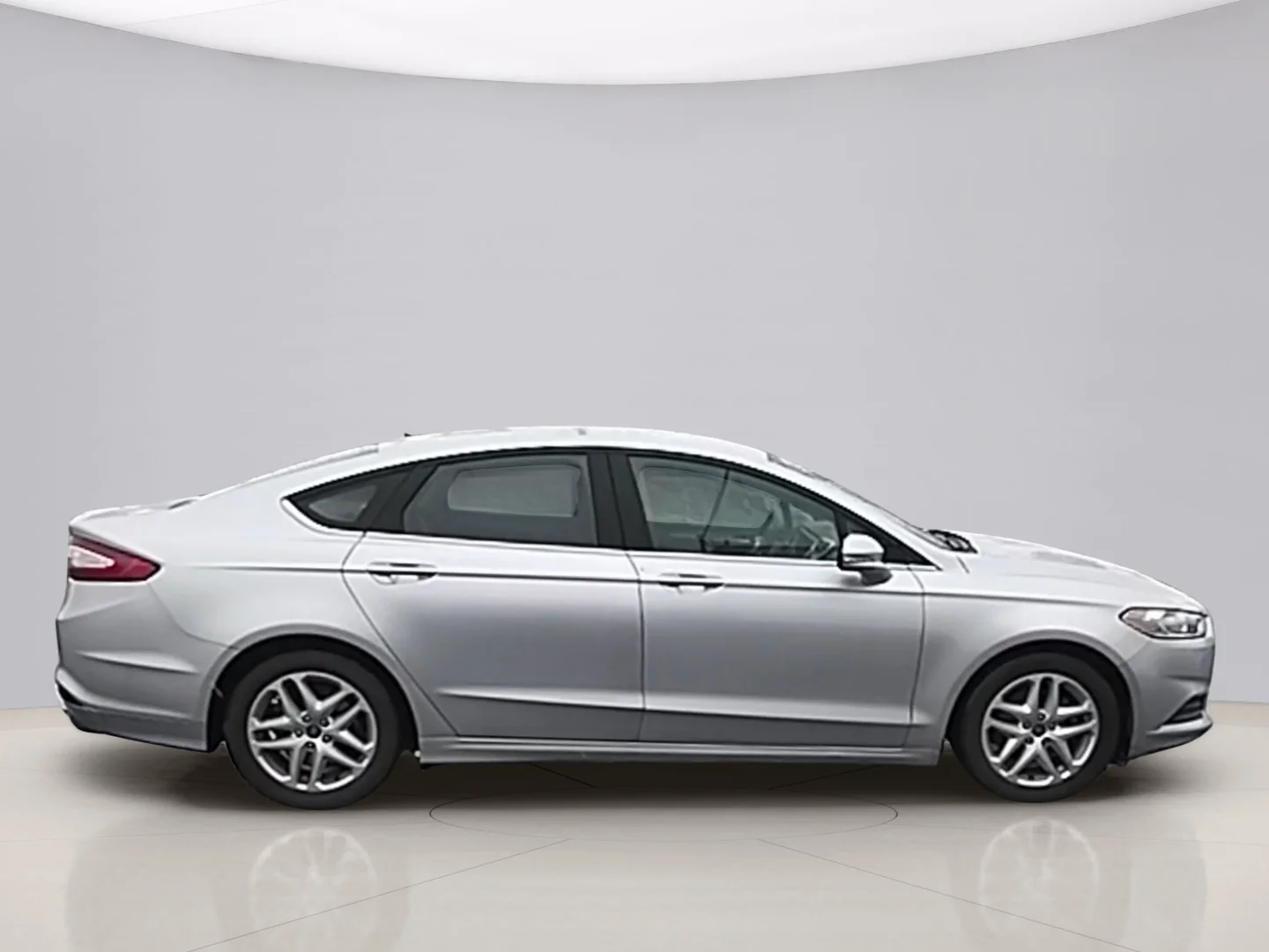 Used 2016 Silver Ford SE image 6