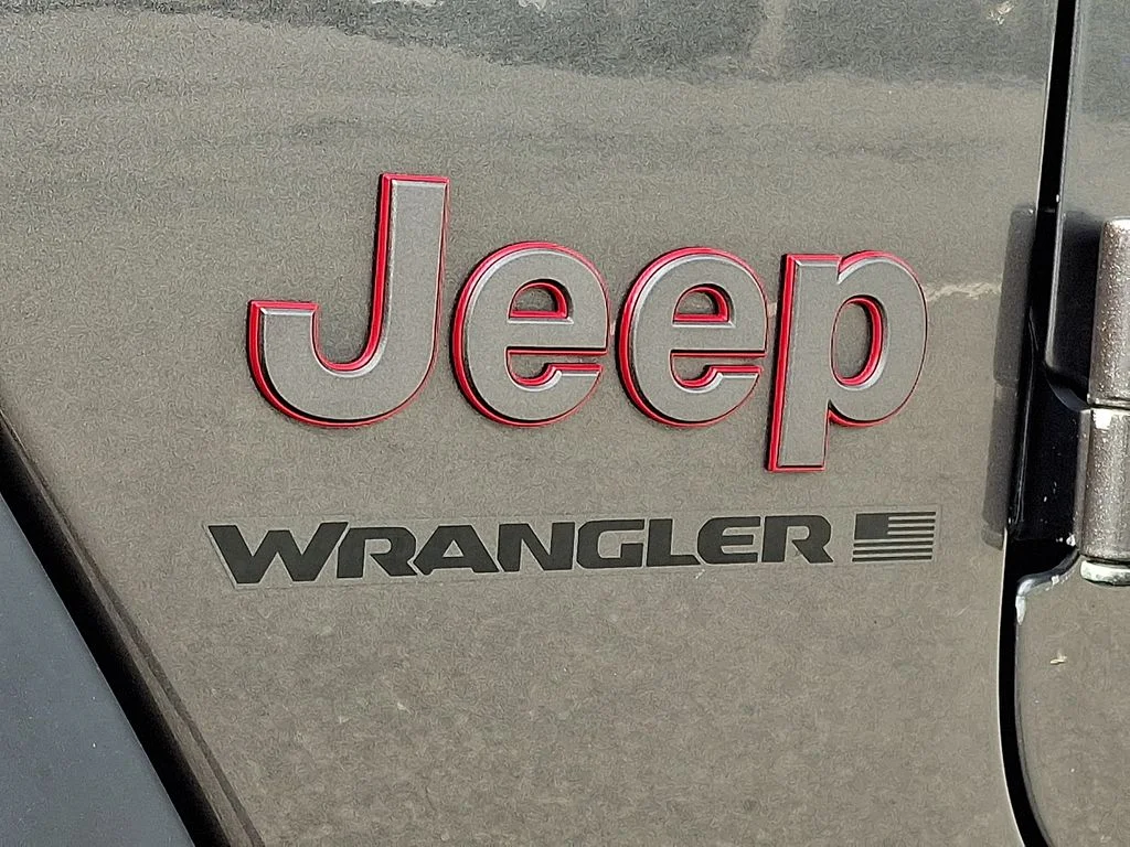 Used 2024 Gray Jeep Rubicon image 30
