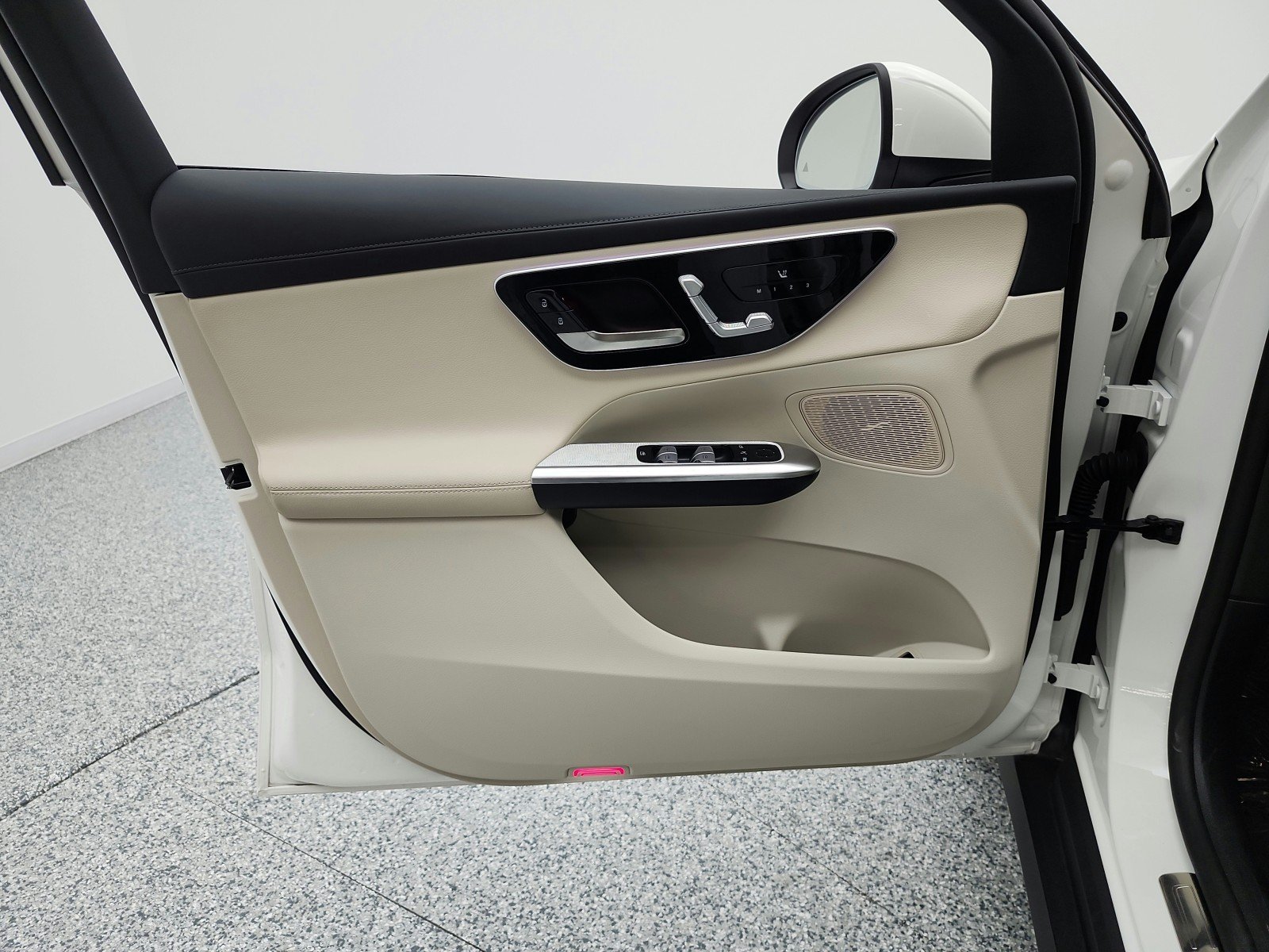 Certified Used 2023 Polar White Mercedes-Benz GLC 300 SUV image 12