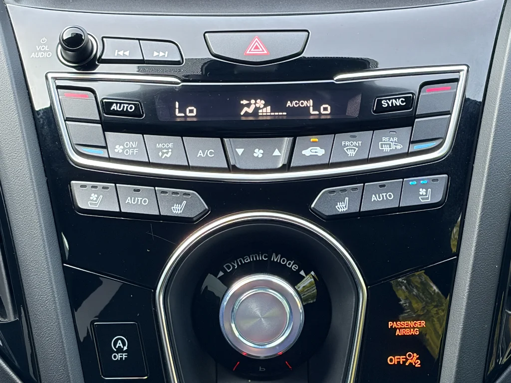 Used 2024 Platinum White Pearl Acura w/A-Spec Advance Package image 19