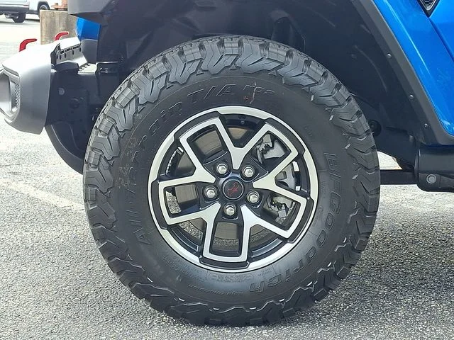 Certified Used 2025 Blue Jeep Rubicon image 8