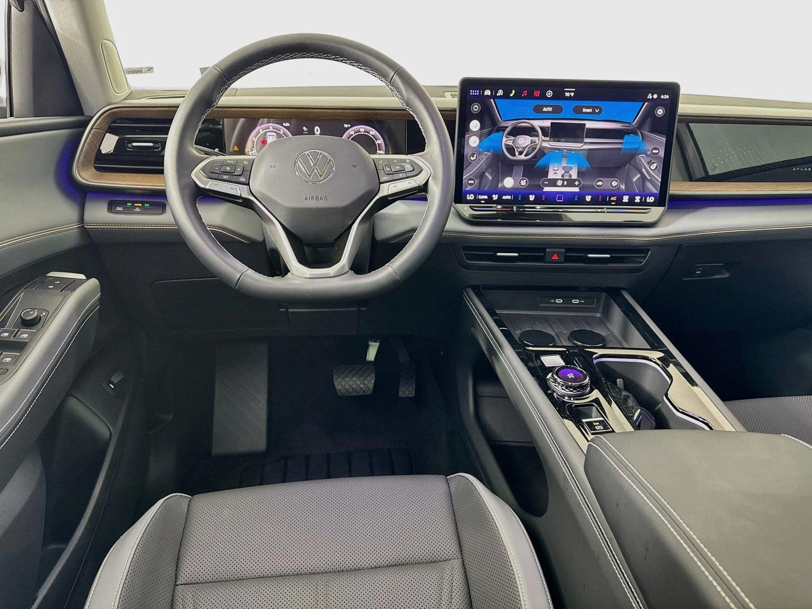 New 2027 Sandstone Volkswagen SE w/Technology image 22