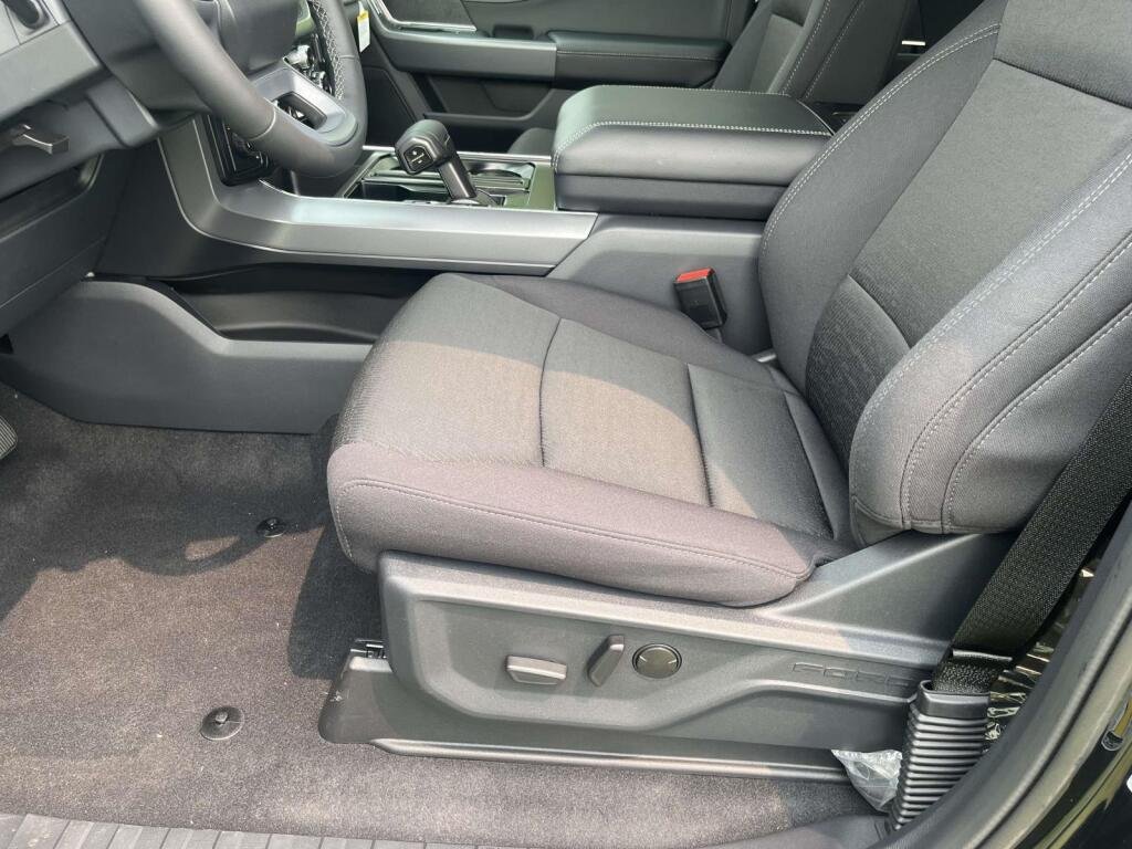 New 2026 Antimatter Blue Metallic Ford XLT image 15