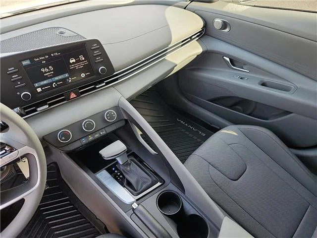 New 2026 Serenity White Pearl Hyundai SE image 20