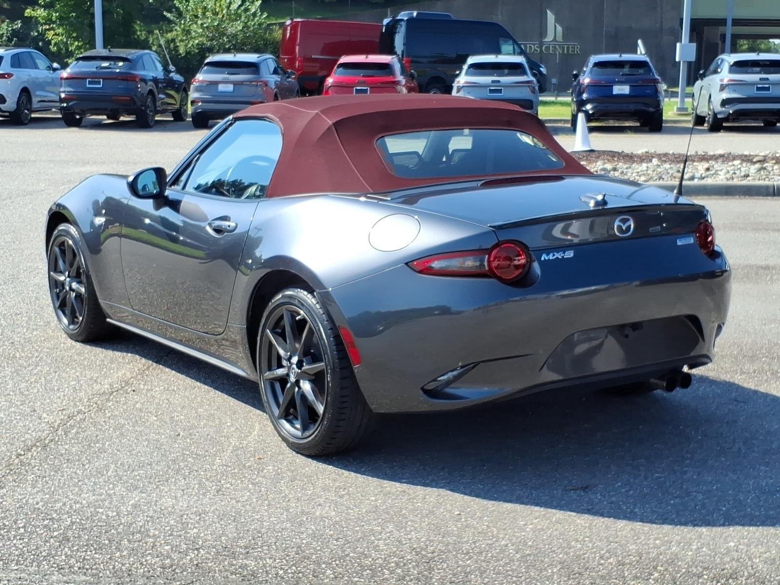 Used 2018 Machine Gray Mazda Club image 10