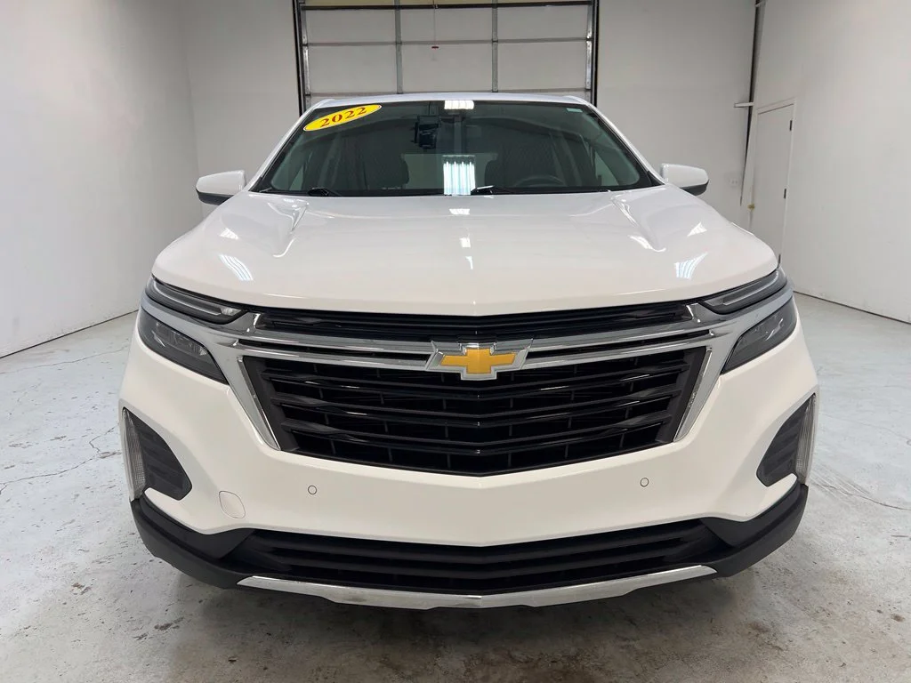 Used 2022 White Chevrolet LT image 13